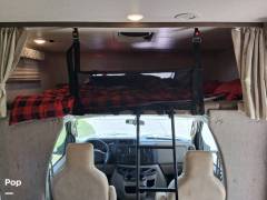 2020 Coachmen Leprechaun 319MB, $ 71,500