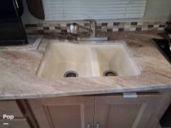 2020 Coachmen Leprechaun 319MB, $ 71,500