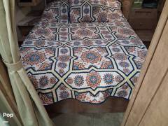 2020 Coachmen Leprechaun 319MB, $ 71,500