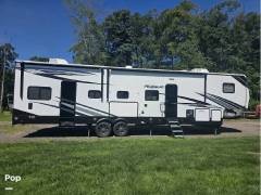 2022 Forest River Vengeance Rogue Armored 4007V, $ 49,999