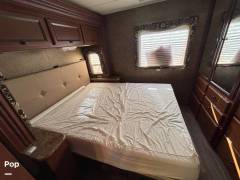 2013 Thor Motor Coach Windsport 32A, $ 57,000