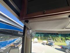 2013 Thor Motor Coach Windsport 32A, $ 57,000