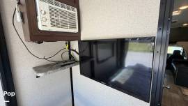2019 Thor Motor Coach Outlaw 29J, $ 73,000