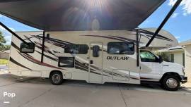 2019 Thor Motor Coach Outlaw 29J, $ 73,000