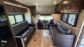 2019 Thor Motor Coach Outlaw 29J, $ 73,000