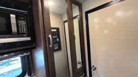 2019 Thor Motor Coach Outlaw 29J, $ 73,000
