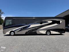 2018 Fleetwood Discovery LXE 40G, $ 168,000