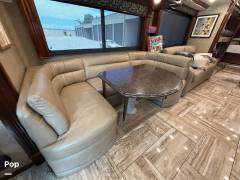 2018 Fleetwood Discovery LXE 40G, $ 168,000