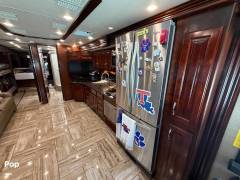 2018 Fleetwood Discovery LXE 40G, $ 168,000