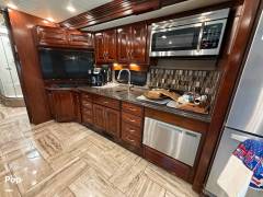 2018 Fleetwood Discovery LXE 40G, $ 168,000