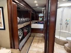2018 Fleetwood Discovery LXE 40G, $ 168,000
