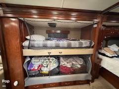 2018 Fleetwood Discovery LXE 40G, $ 168,000
