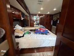 2018 Fleetwood Discovery LXE 40G, $ 168,000