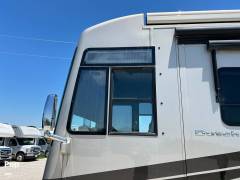 2018 Newmar Dutch Star 4369, $ 256,000