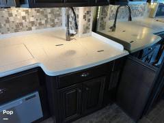 2018 Newmar Dutch Star 4369, $ 256,000