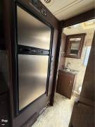 2012 Itasca Navion 24M, $ 72,300