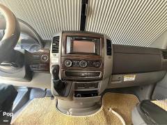 2012 Itasca Navion 24M, $ 72,300