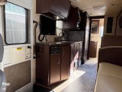 2012 Itasca Navion 24M, $ 72,300