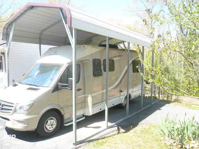 2015 Leisure Travel Unity 24TB, $ 69,999