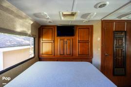 2011 Forest River Sunseeker 3010DS, $ 35,000