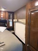 2017 Thor Motor Coach Palazzo 33.3, $ 82,500