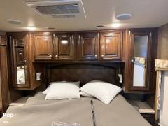 2017 Thor Motor Coach Palazzo 33.3, $ 82,500