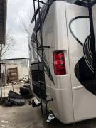 2017 Thor Motor Coach Palazzo 33.3, $ 82,500