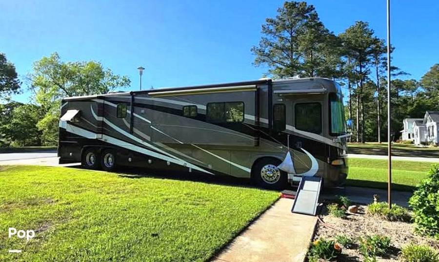 2007 Country Coach Allure 470 McKenzie Bridge, $ 99,500