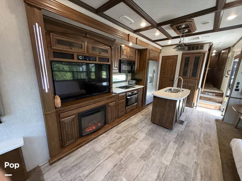 2018 Heartland Bighorn 3160EL, $ 43,900