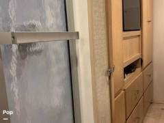 2016 Winnebago Brave 31C, $ 60,000