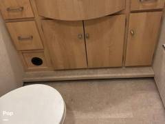 2016 Winnebago Brave 31C, $ 60,000