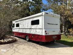 2016 Winnebago Brave 31C, $ 60,000