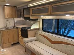 2016 Winnebago Brave 31C, $ 60,000