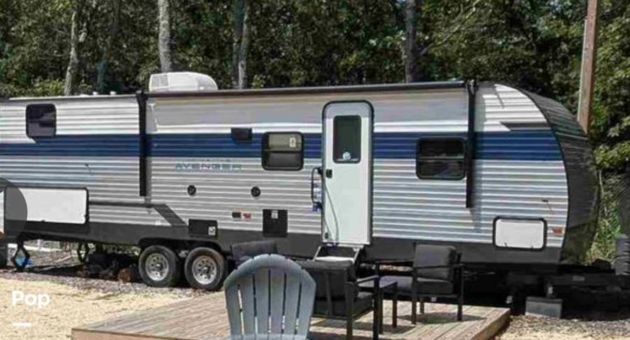 2022 Prime Time Avenger 27DBS, $ 22,000