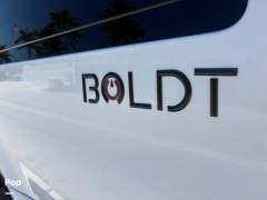 2022 Winnebago Boldt 70KL 4x4, $ 145,000