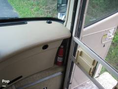 2008 Country Coach Inspire Founders Edition, $ 124,900