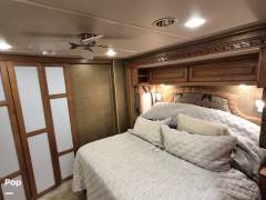 2015 Winnebago Adventurer 37F, $ 89,900