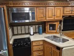 2015 Winnebago Adventurer 37F, $ 89,900