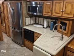 2015 Winnebago Adventurer 37F, $ 89,900