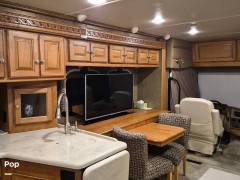 2015 Winnebago Adventurer 37F, $ 89,900