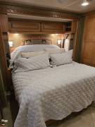 2015 Winnebago Adventurer 37F, $ 89,900
