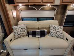 2015 Winnebago Adventurer 37F, $ 89,900