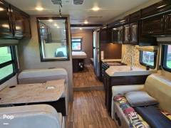 2017 Thor Motor Coach Quantum PD31, $ 57,500