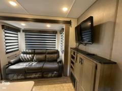 2022 Forest River Rogue 32V, $ 35,500