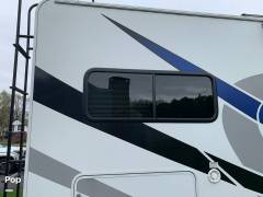2021 Thor Motor Coach Chateau 31WV, $ 74,500