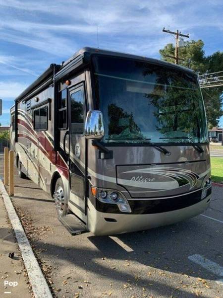 2014 Tiffin Allegro Breeze 32BR, $ 98,500