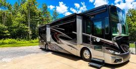 2016 Tiffin Phaeton 40QBH, $ 139,900
