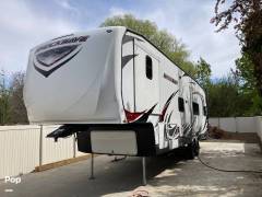 2017 Forest River Shockwave F33SAGDX, $ 30,500