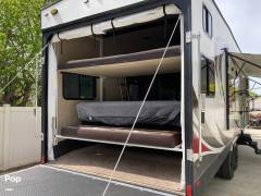 2017 Forest River Shockwave F33SAGDX, $ 30,500
