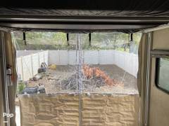 2017 Forest River Shockwave F33SAGDX, $ 30,500